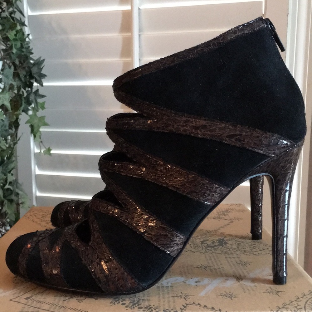 NWOB Carlos Santana Fortune Booties 9.5 9 1/2